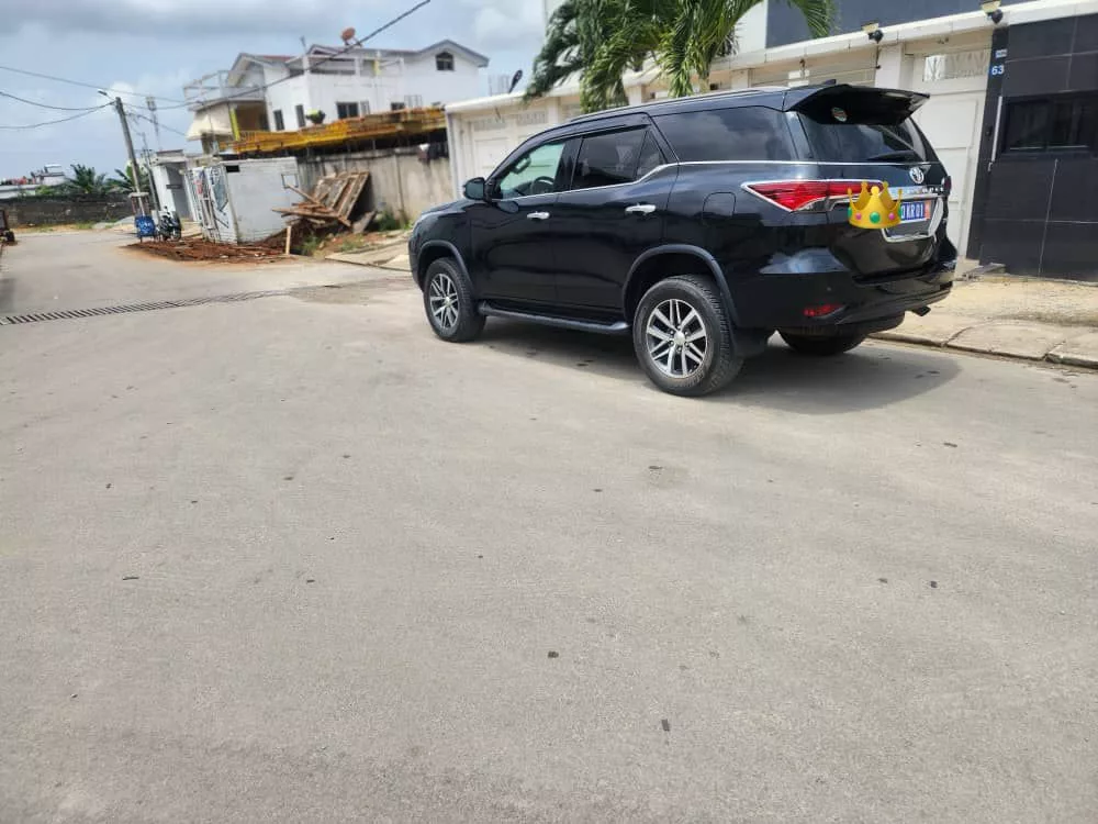 Toyota Fortuner 2021