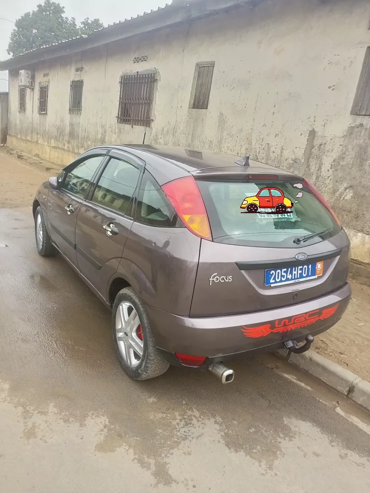 FORD FOCUS
