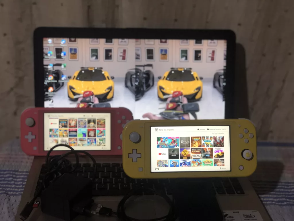 Nintendo switch lite Avec 24 jeux livraison gratuite