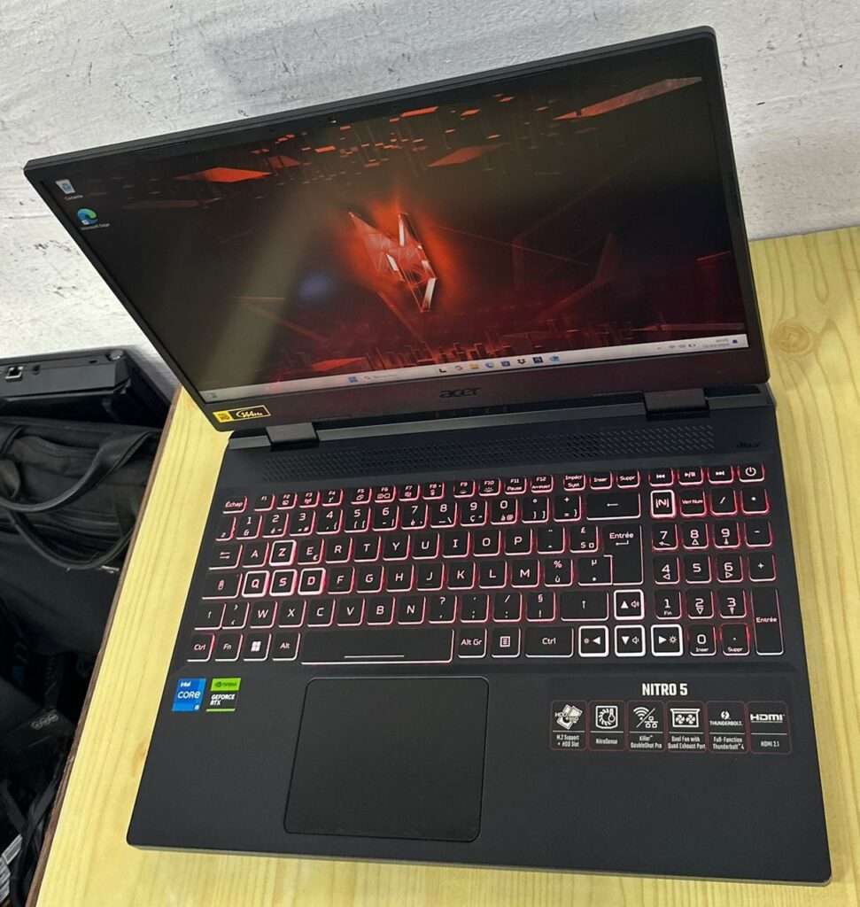 Gamer ACER Nitro AN515-58 core i5 12Th génération RTX 4060 8Gb dédiée quasiment neuf