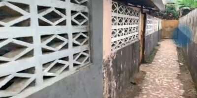 Vente à Abobo Dokui : cour 4 portes