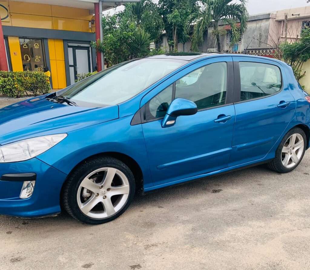 PEUGEOT 308 Full Option