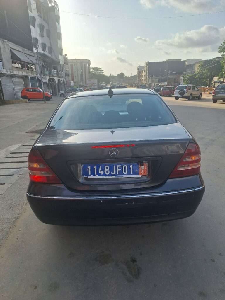 MERCEDES C200 4 CYLINDRES