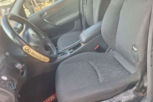 MERCEDES C200 4 CYLINDRES