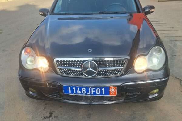 MERCEDES C200 4 CYLINDRES