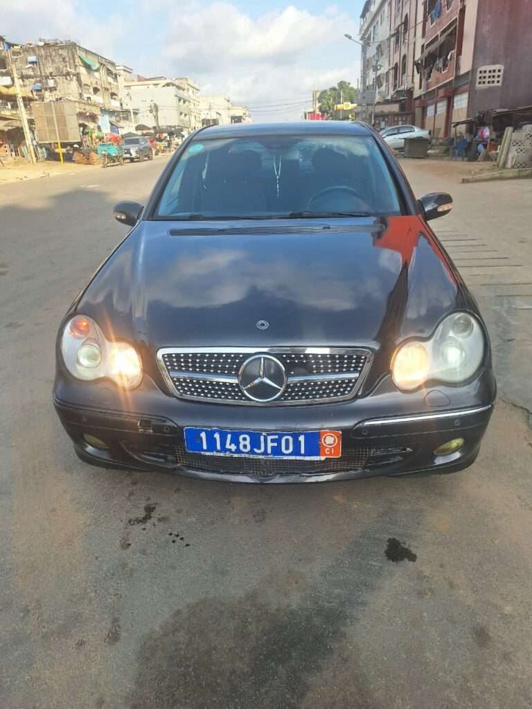 MERCEDES C200 4 CYLINDRES