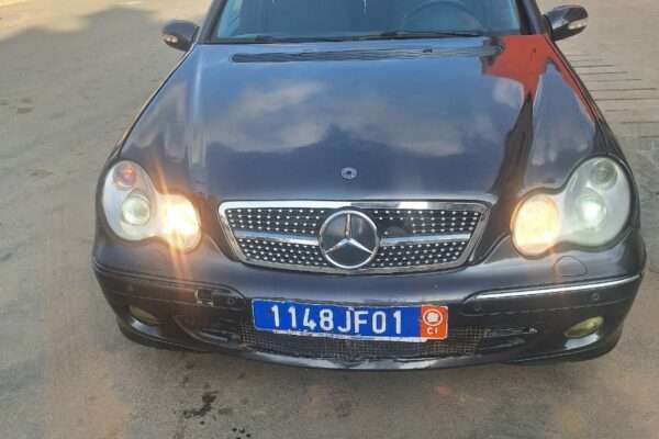 MERCEDES C200 4 CYLINDRES