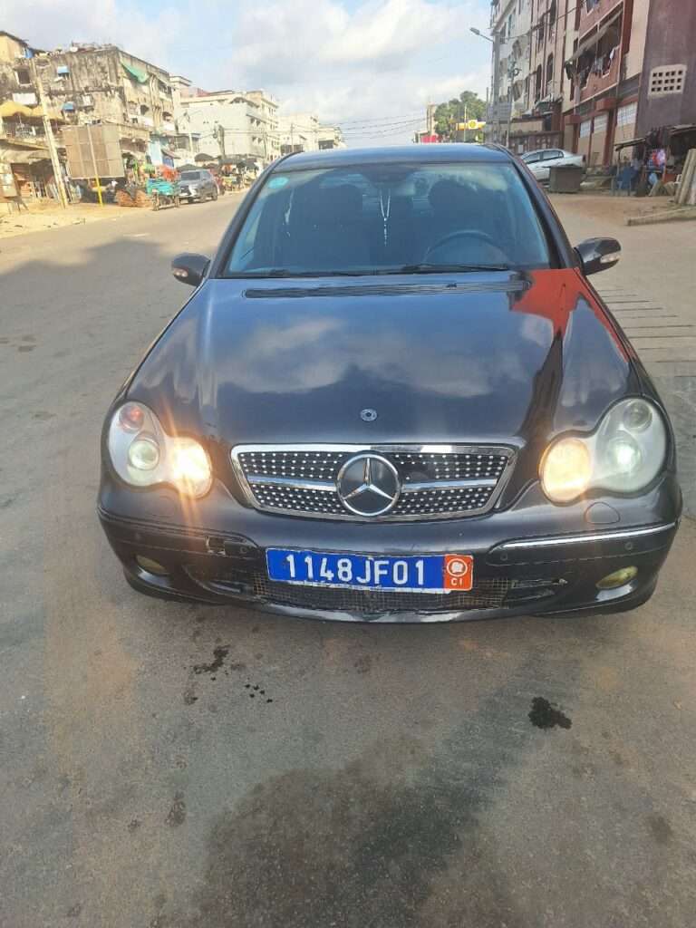 MERCEDES C200 4 CYLINDRES