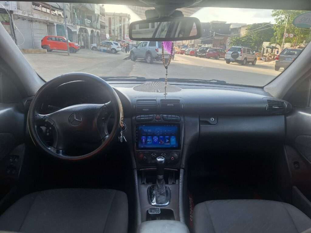 MERCEDES C200 4 CYLINDRES