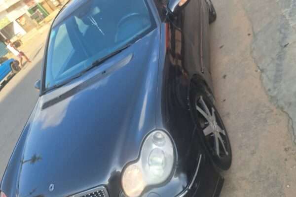 MERCEDES C200 4 CYLINDRES