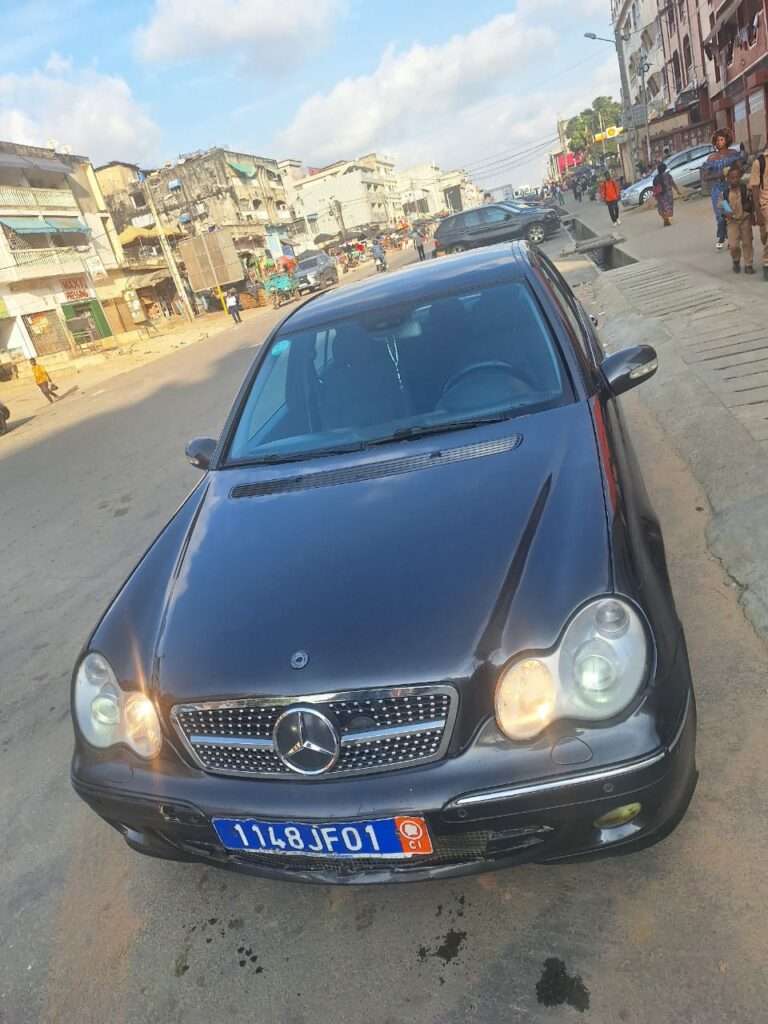MERCEDES C200 4 CYLINDRES