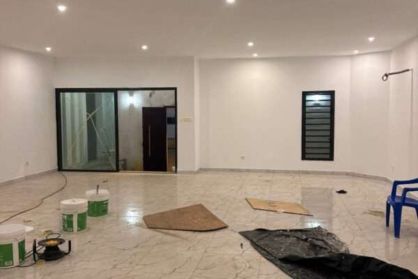 EN VENTE VILLA DUPLEX DE 08 PIÈCES AVEC PISCINE A ANGRÉ GESTOCI
