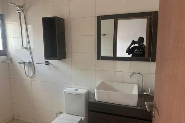 EN VENTE VILLA DUPLEX DE 08 PIÈCES AVEC PISCINE A ANGRÉ GESTOCI