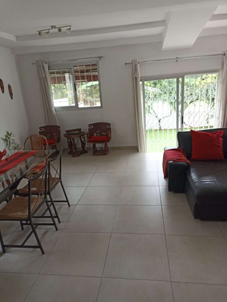 EN VENTE VILLA BASSE AU VALLON