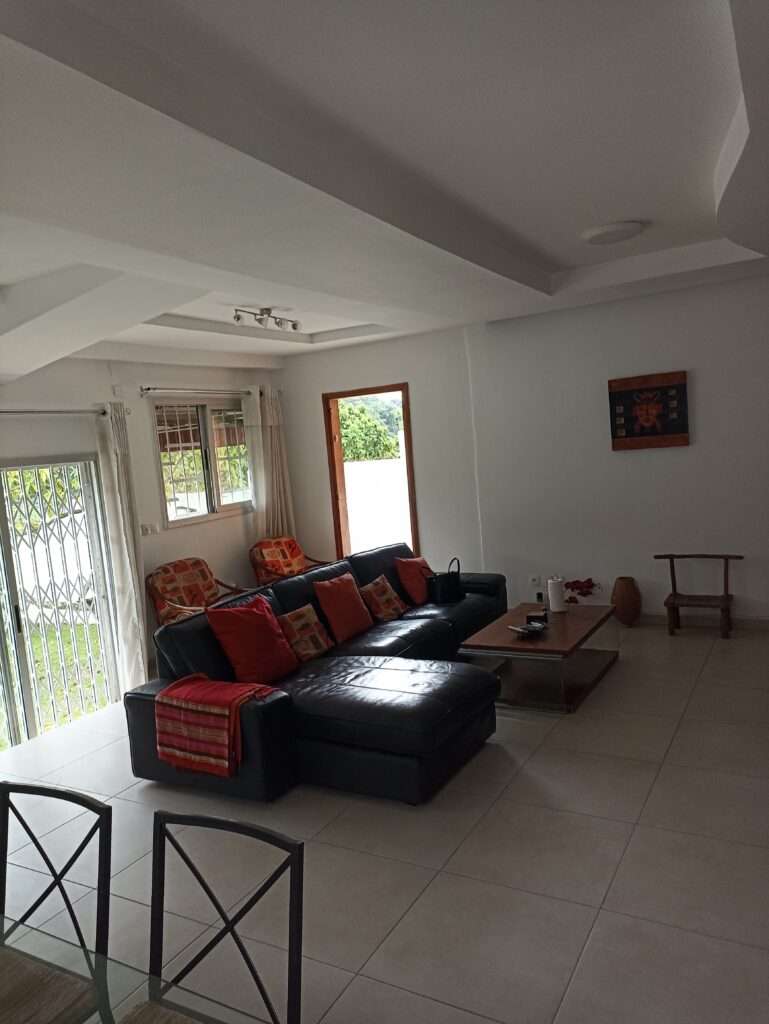 EN VENTE VILLA BASSE AU VALLON