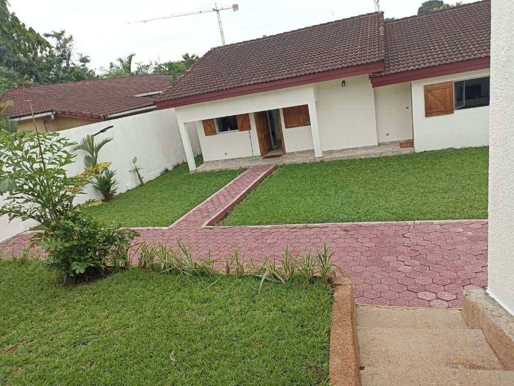 EN VENTE VILLA BASSE AU VALLON