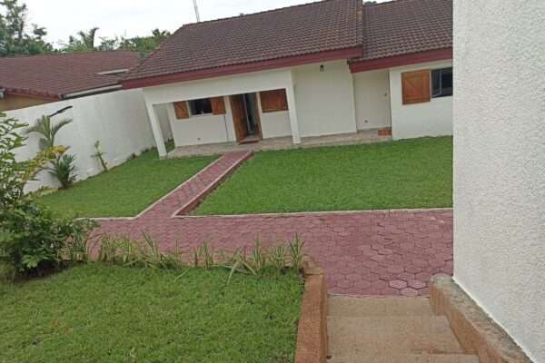 EN VENTE VILLA BASSE AU VALLON
