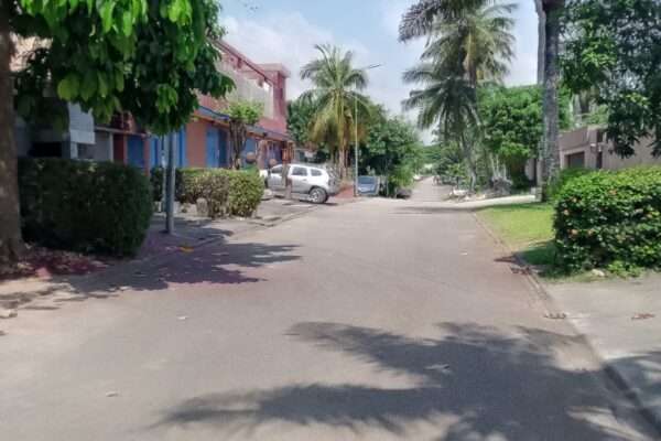 Terrain en vente, 2100m2 Riviera golf 1 (ACD)