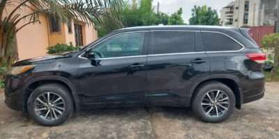 Vend Toyota Highlander XLE 7 places 2018 V6