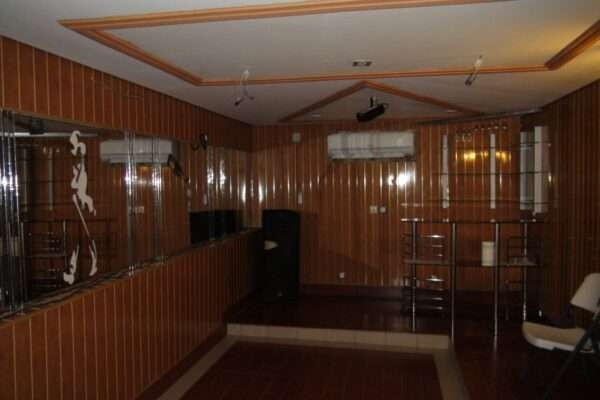 Duplex meublé de 22 pièces à Cocody Riviera Golf 1
