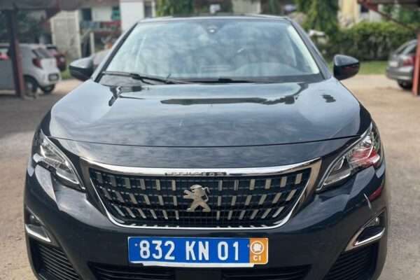 SUPERBE PEUGEOT 3008 ANNÉE 2018-19