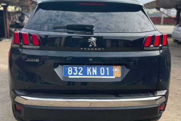 SUPERBE PEUGEOT 3008 ANNÉE 2018-19