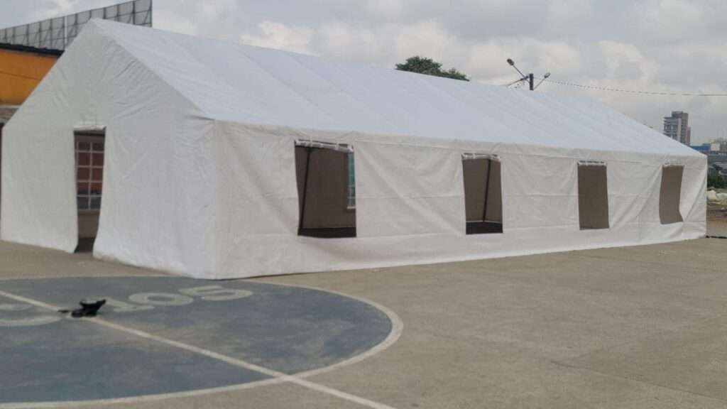 Confection et vente de grand chapiteau