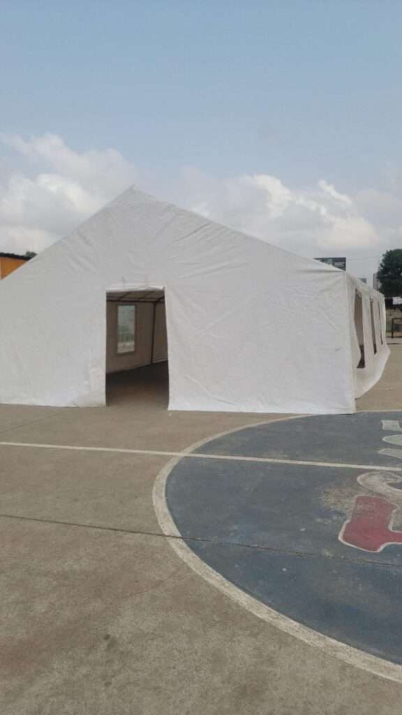 Confection et vente de grand chapiteau