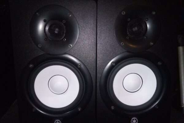 YAMAHA HS5 STUDIO