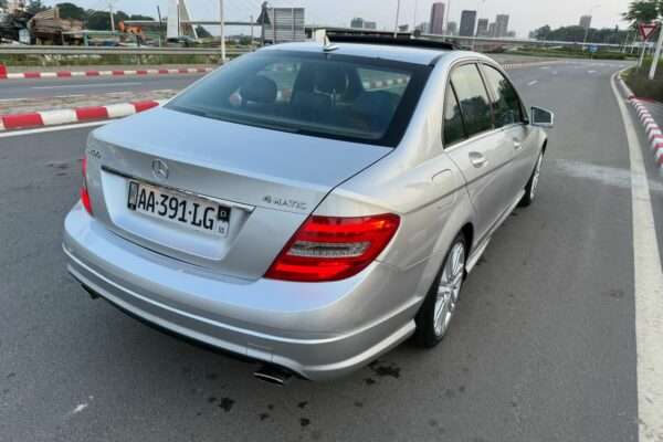 MERCEDES C300 2010 EN VENTE