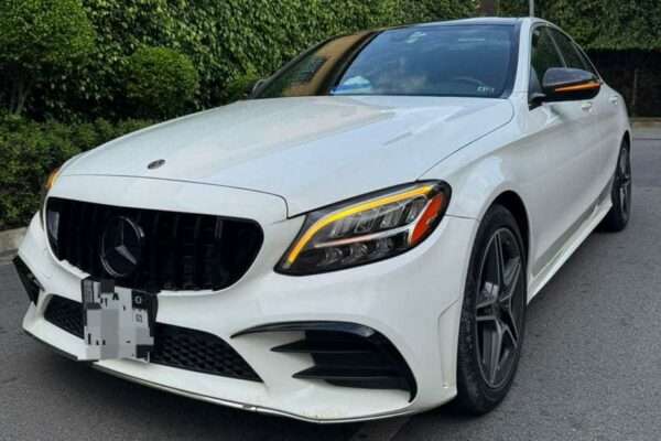 Mercedes classe C300 année 2022 pack AMG full options