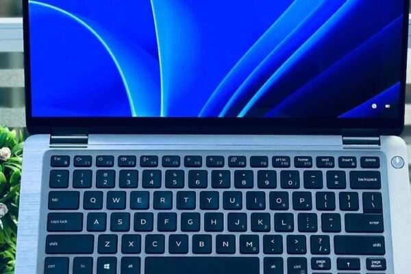DELL X360 C0RE i5 TACTILE ET PLIABLE