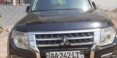 À louer Mitsubishi Pajero 7 places assises V6