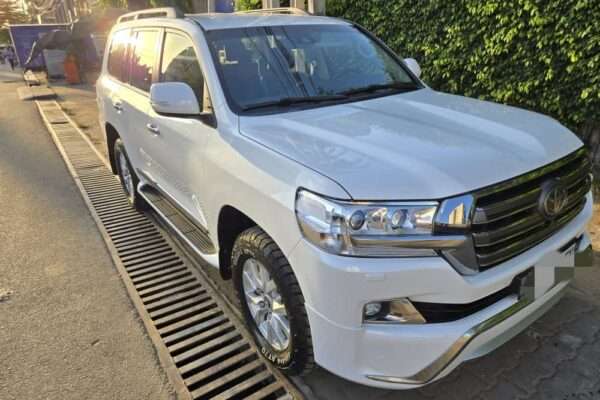 Toyota Land cruiser V8 diesel boite automatique