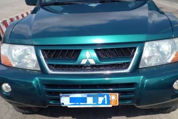 Location Mitsubishi Pajero 7 places assises avec chauffeur