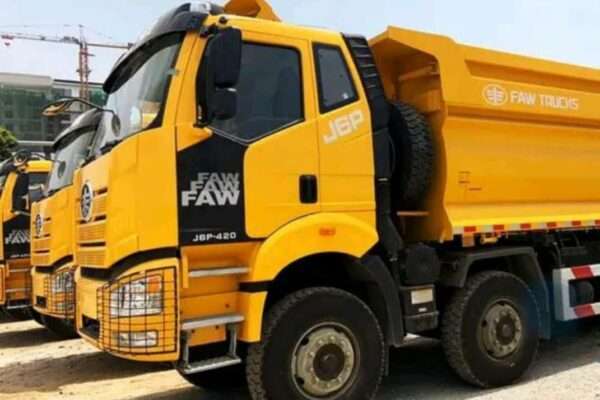 à vendre camion poids lourds neuf benne, citerne, plateau