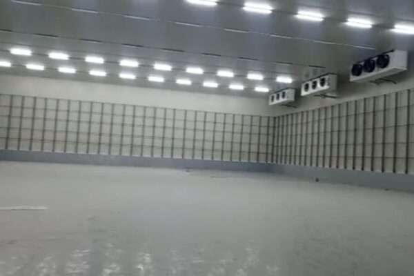 Chambre froide neuve à vendre Au port de pêche d'Abidjan